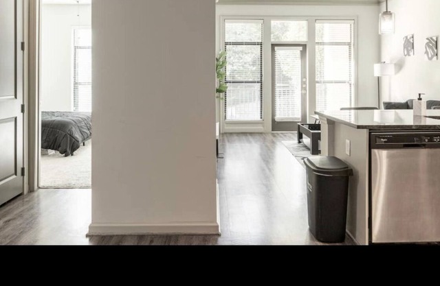 Nice , Cozy Midtown Get Away!