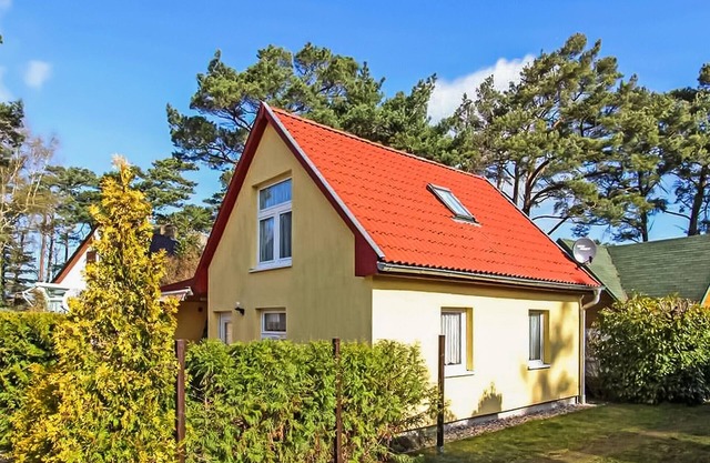 Nice home in Dierhagen (Ostseebad)