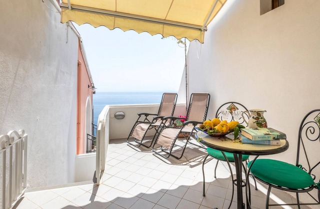 Nice Home in Furore With 1 Bedrooms and Wifi