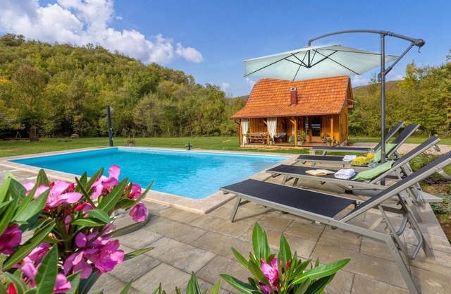 Nice home in Gospic with WiFi