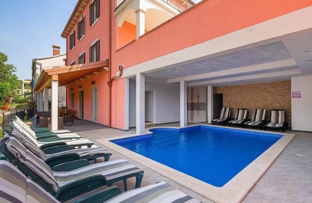 Nice home in Labin - Rabac