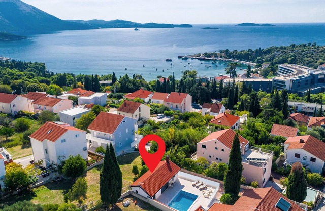 Nice home in Mlini-Brasina with kitchen