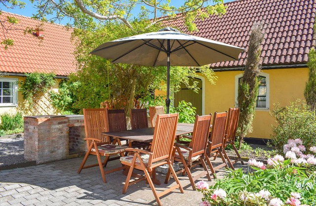 Nice home in Sjöbo with WiFi