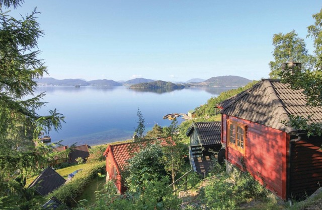 Nice home in Valen with WiFi