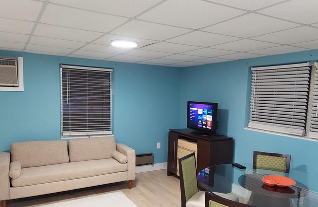 Nice Little Getaway! Great Location & Affordable!