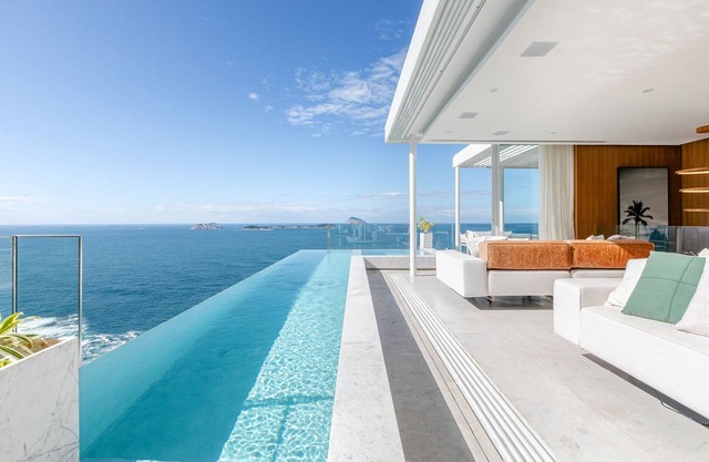 Nice Penthouse with sea view in Rio - Vid001