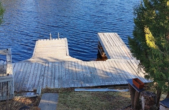 Nice Private 2 Bedroom w Lakeside Sauna Gazebo