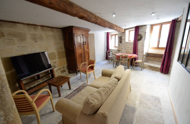 Nice, quiet, cool apartment for 4 people.