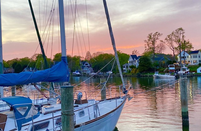 Nice retreat apartment/private patio, min. away from USNA & Downtown Annapolis