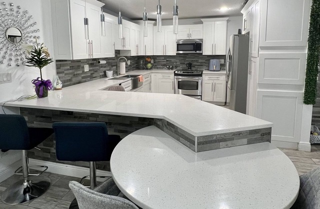 Nice Spacious House Near to PBI