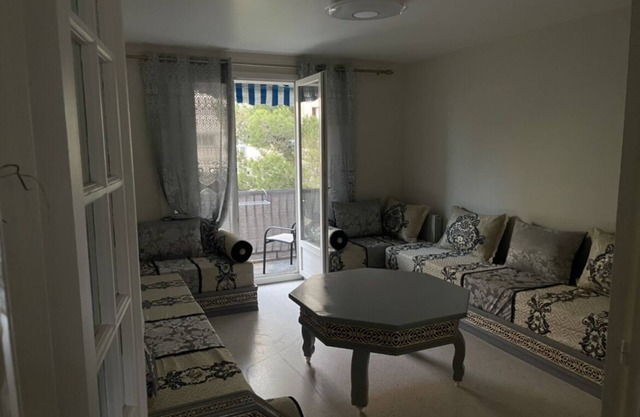 Nice T3 air-conditioned apartment near beach bus