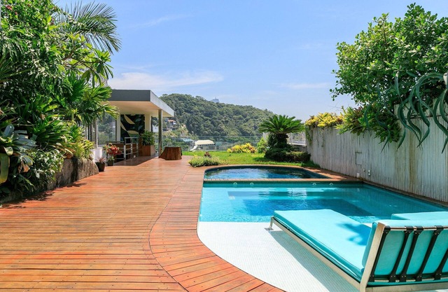 Nice villa overlooking the sea - Leb009