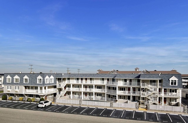 Nicely appointed two bedroom air conditioned Merrimac Condominium offering beachblock location