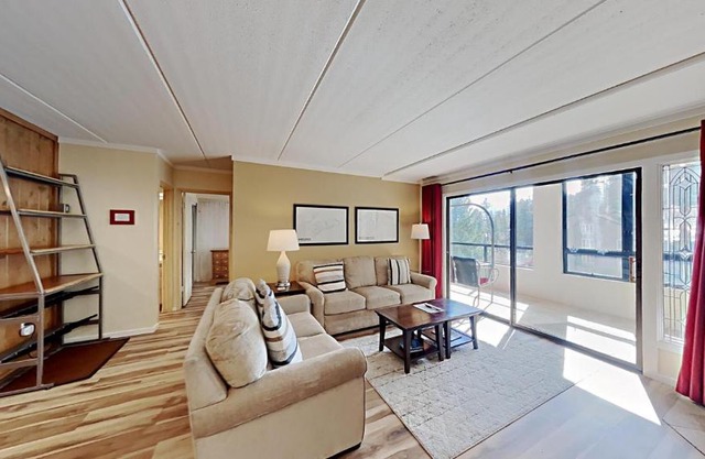 Nicely Remodeled 2 Bedrooms at 1849 Condos - Easy Access to Slopes!