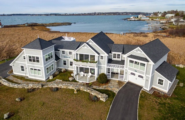 Nicest Waterfront in Maine w/Private Beach!