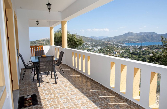 Nick and Bill Family House Leros/Bill's Apartment