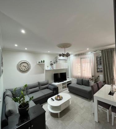 Nikos Apartament