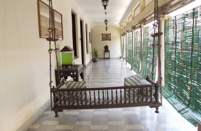 Nilambag palace
