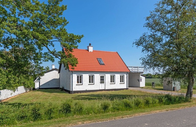 "Nilia" - 3.5km from the sea by Interhome