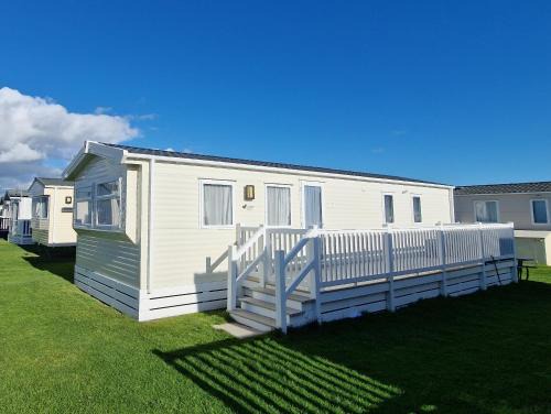 Nirvana, West Sands, Selsey