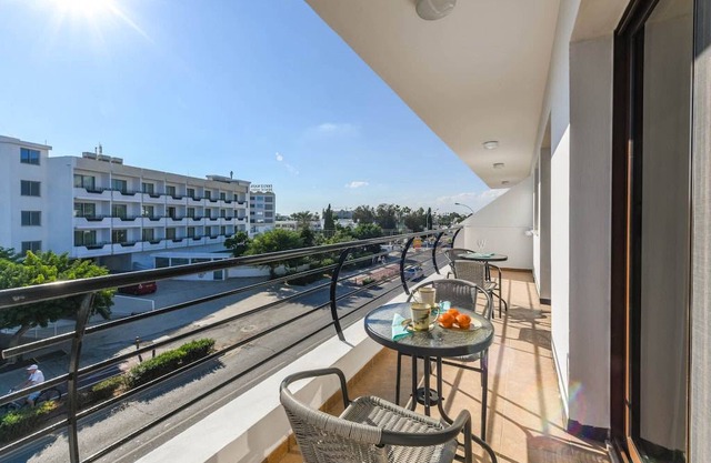 Nissi Beach Apartment 1 - 3 bedroom apartment close to Nissi Beach