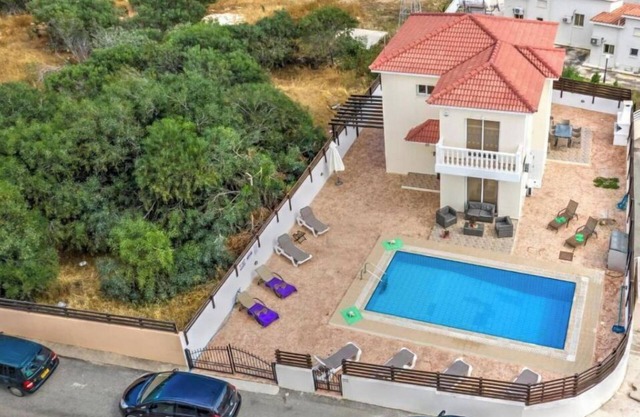 Nissi Villa Crystal 4 Bedroom with Private Pool in Agia Napa