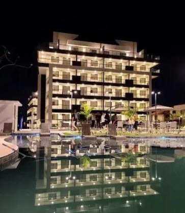 nityloft com piscina e academia em Icaraí