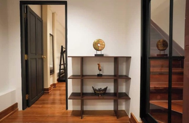 Nivas Wanit 3 BEDROOMS +1 SFB Yaowarat/MRT/Entire house 85 m²