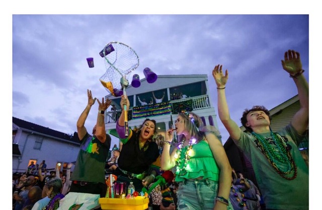No Cleaning Fees. Front row Endymion Hang Out. City Park Luxury.