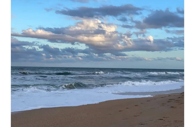 No Frills Beach Digs - Golf Cart to the Ocean