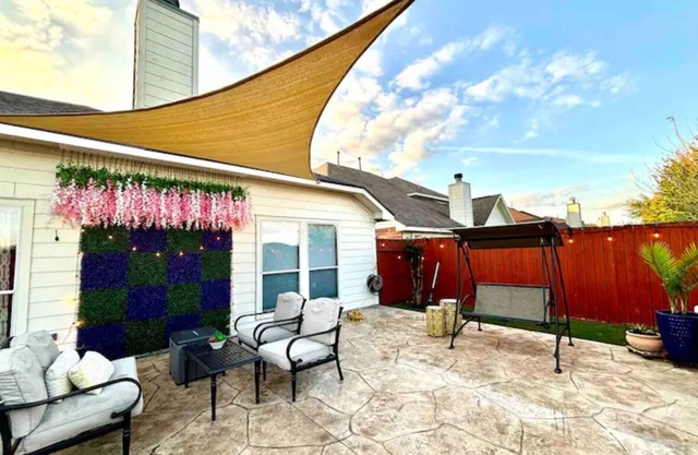 No Pet FEES/FREE Snacks&Drink/BigBackyard For Family