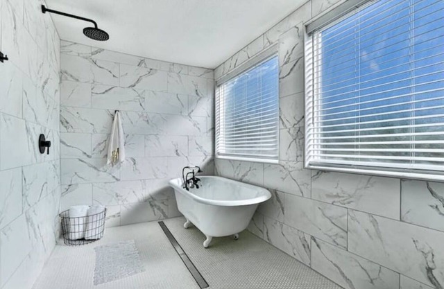 Nob Hill/UNM Luxury Remodeled House w/King Beds