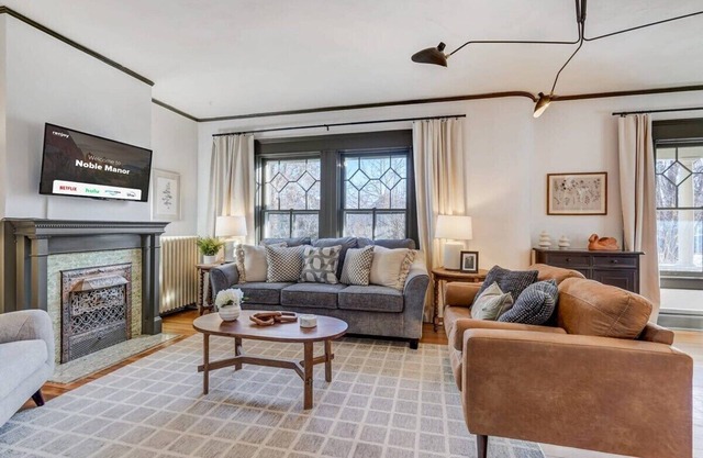 Noble Manor: Stylish Retreat w/Hot Tub & BBQ