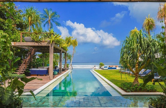 Noku Beach House - Six Bedroom Villa, Sleeps 12