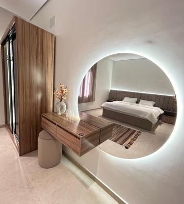 NOOR iNN , Prime Location, SelfEntry