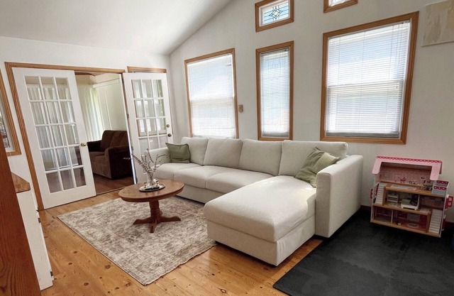 Norman Heights Cottage - Beach Access