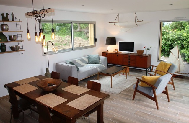 Normandy- Single storey house overlooking the sea