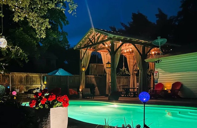 North Austin Gem! The Way a Vacation Rental is Supposed to Be. Great Vibes!
