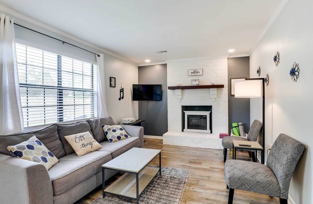 North Charleston Vacation Rental Near Cooper River