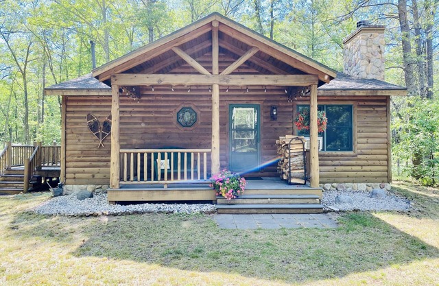 North Country Cabin - Secluded cabin on 20 acres