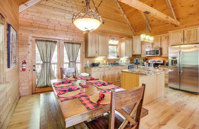 North Georgia Mountains Cabin w/Beach Access