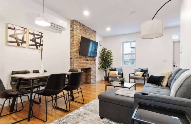 North Shore 3 Bed 2 and a Half Bath - House Private Yard Duplex