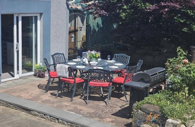 Northern Ireland Spacious Retreat with 4 Bedrooms