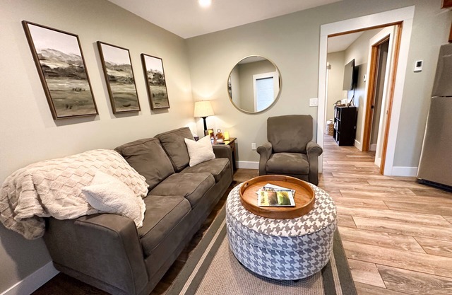 Northern Michigan charm. Close to lakes, boat parking, On the golf course
