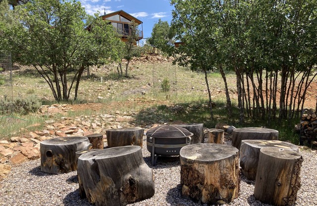 Northern NM Suite Overlooking Heron Lake.