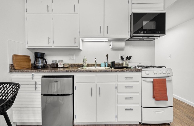 Northside Nook - 10 minute walk to downtown and campus