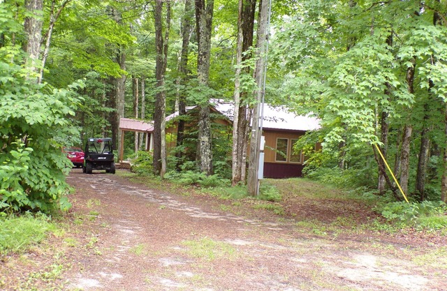 Not 1 but 2 cabins in the Hiawatha Forest SEPARATE rentals on same property