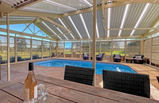 Nottage Cottage - Gateway to the vineyards