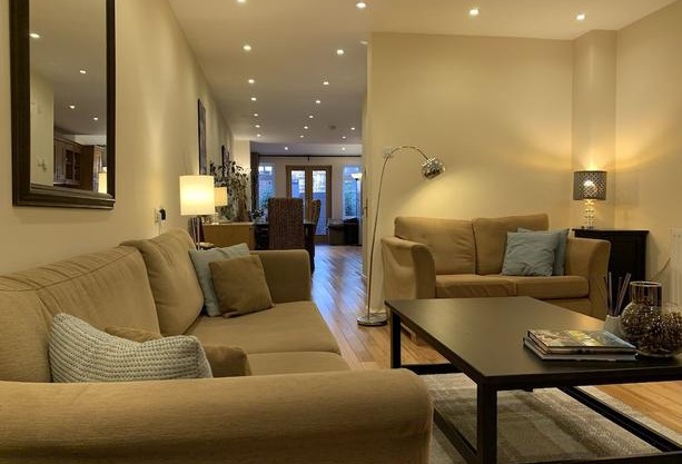 Notting Hill 3 bedroom townhouse with garden and roof terrace