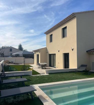 NOUVEAUTE ! Villa Moderne de 4 chambres, piscine chauffée et vue panoramique